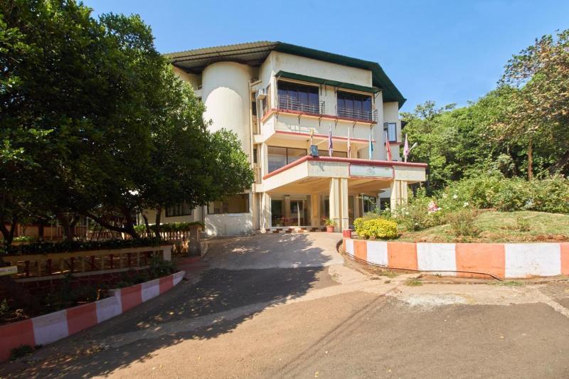 The Ishwar Inn Resort มหาบาเลชวาร์ ภายนอก รูปภาพ